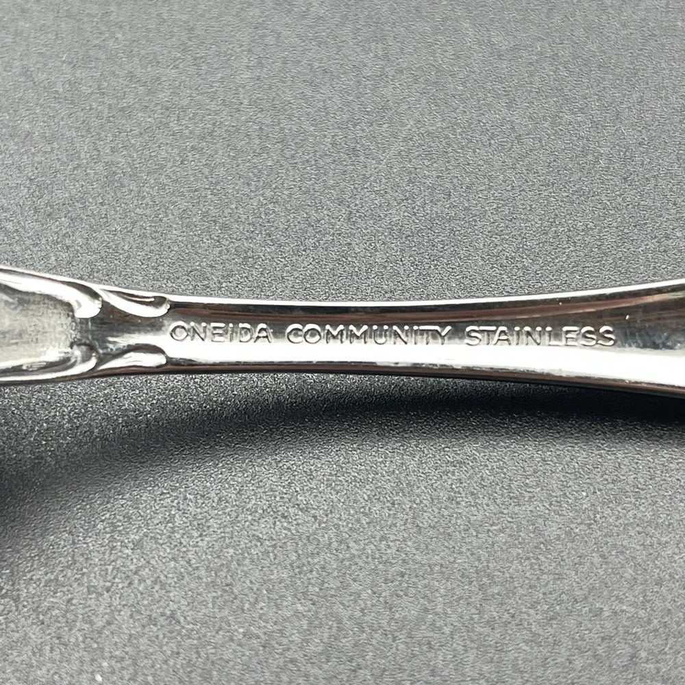 Lot of‎ 5 Oneida Community Chantelaine Stainless Oval Soup Spoons Flatware